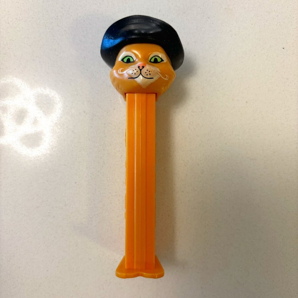 PEZ candy dispenser, Shrek Puss n Boots